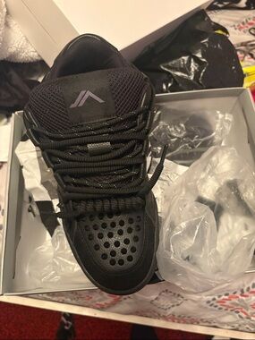 JAVI ZONIX SPIKES BLK